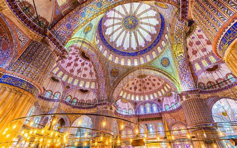 Die Selçuklu-Moschee – Ein Triumph der geometrischen Abstraktion und spiritueller Symbolik!